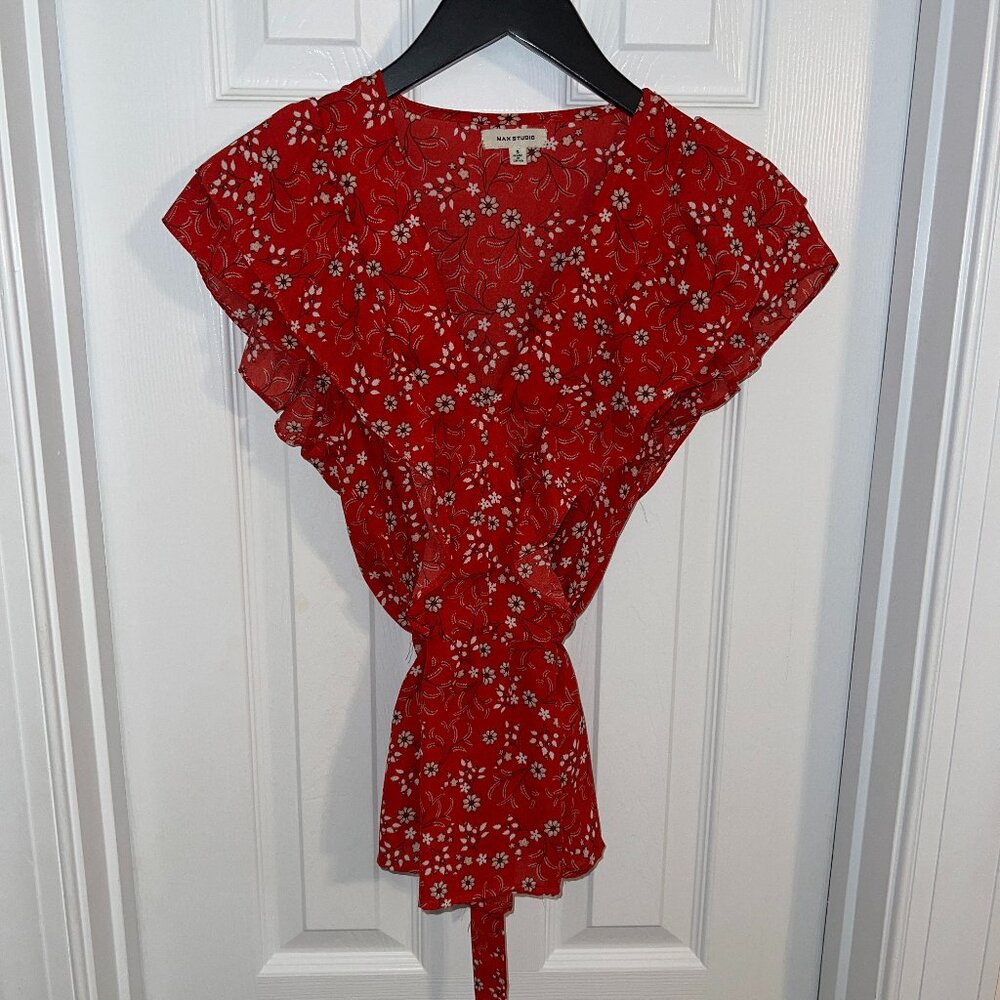 Max Studio Tie Waist V-Neck Short Sleeve Blouse